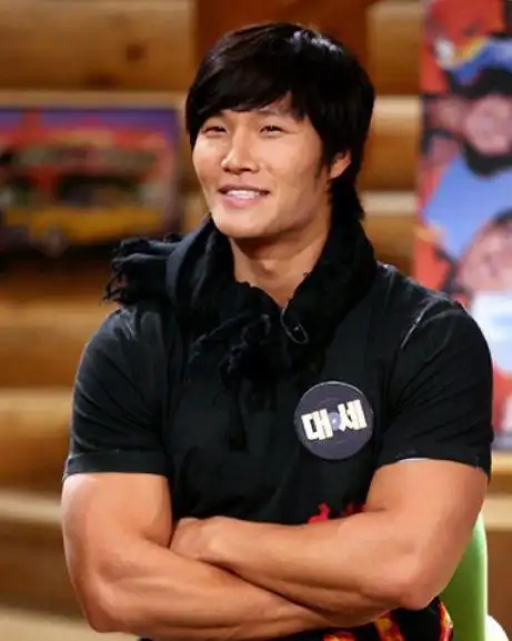 金钟国的嘴太甜,能红这么多年也是应该的,没结婚真是他自己不想