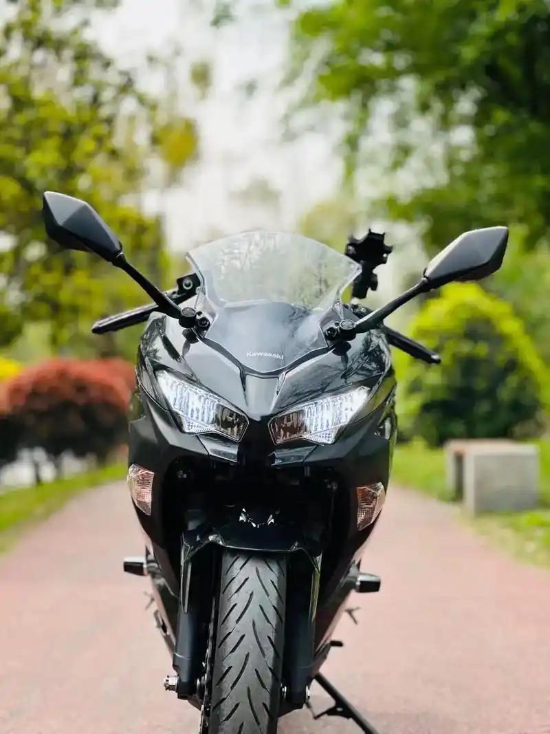 到店22款川崎ninja400   行驶5 - 抖音