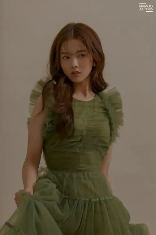 韩国女艺人卢正义最新杂志写真曝光