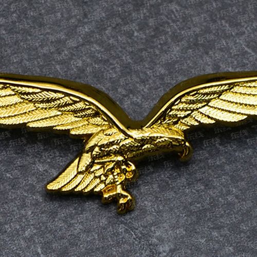 东线复古飞鹰勋章展翅胸章翱翔徽章  亮金色飞鹰和谐大盒