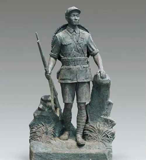 年6月),男,江苏徐州府萧县(今淮北市杜集区朔里镇刘窑村)人 ,雕塑家