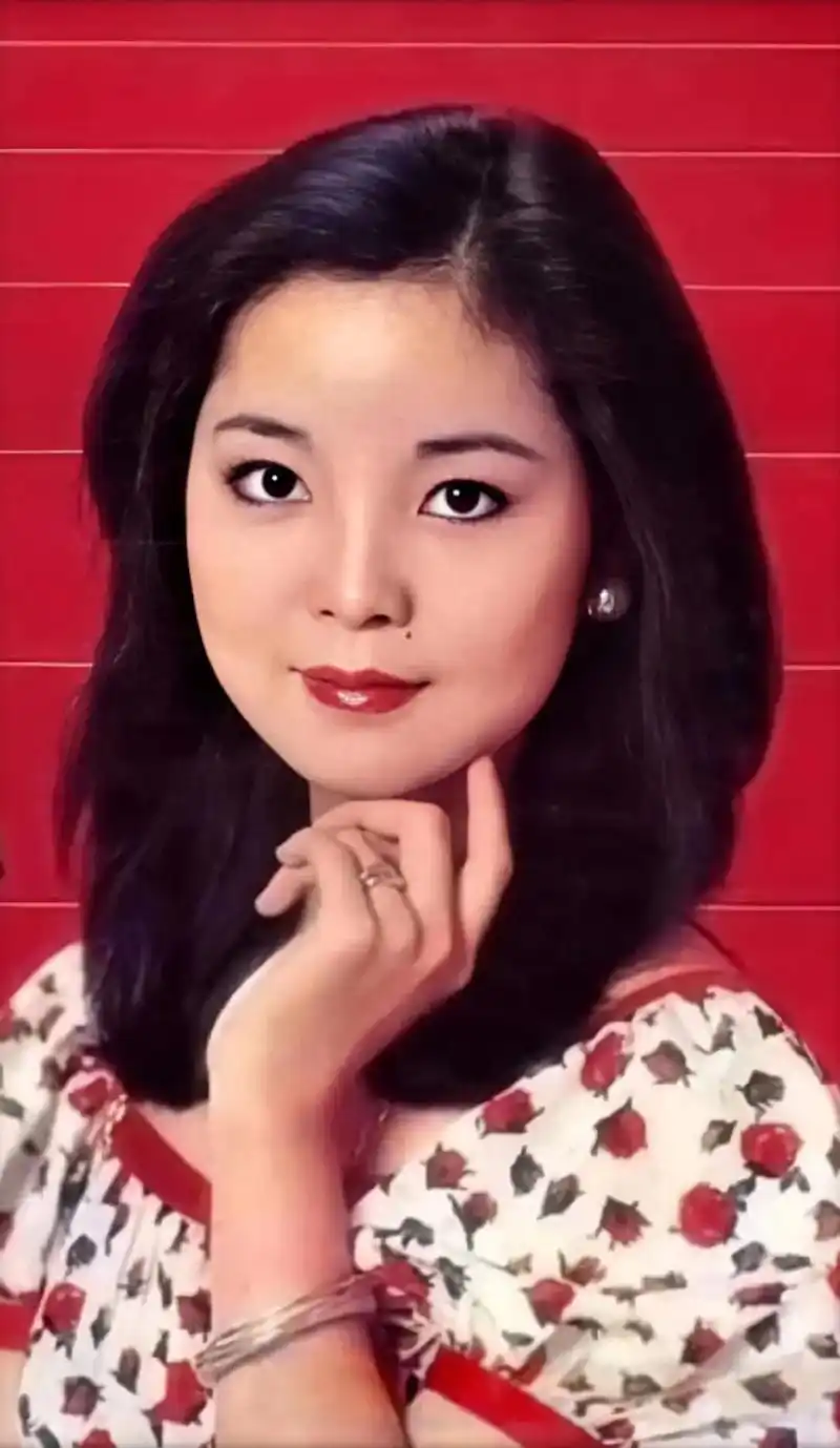 永远的邓丽君#分享一组邓丽君的照片# - 抖音