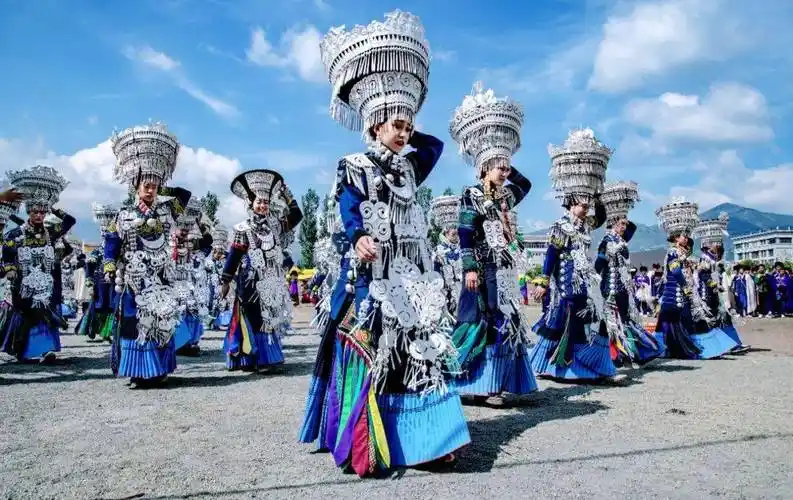 选美,斗牛,赛马……2023凉山·布拖彝族传统火把节邀您来狂欢_活动