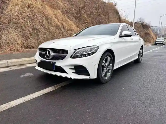 当前位置:>易车>社区>奔驰c级社区>奔驰c级2021款c260l运动星耀臻藏版