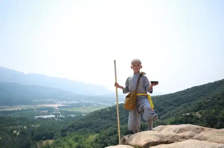 "少林寺最萌小和尚"释恒毅