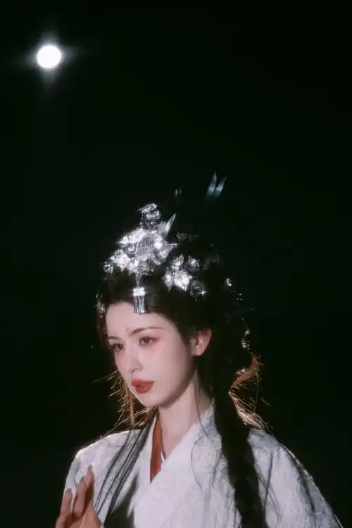 哈妮克孜玉兔妆