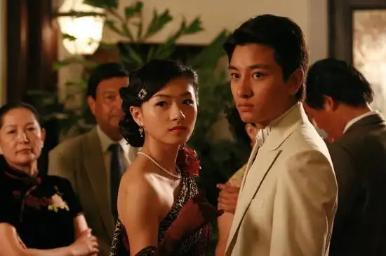 由贾乃亮领衔主演,根据李碧华同名小说改编的电视剧《 生死桥》昨晚