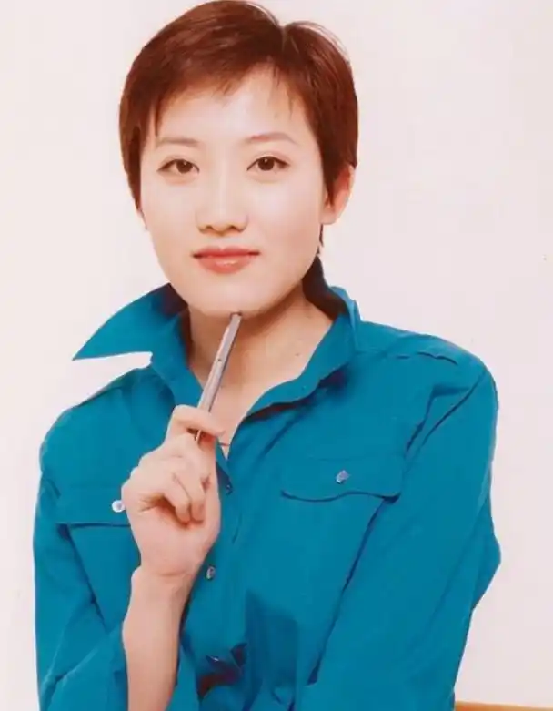 央视主持人郑天亮:26岁嫁大6岁鲁健,同一屋檐下"分居"15年