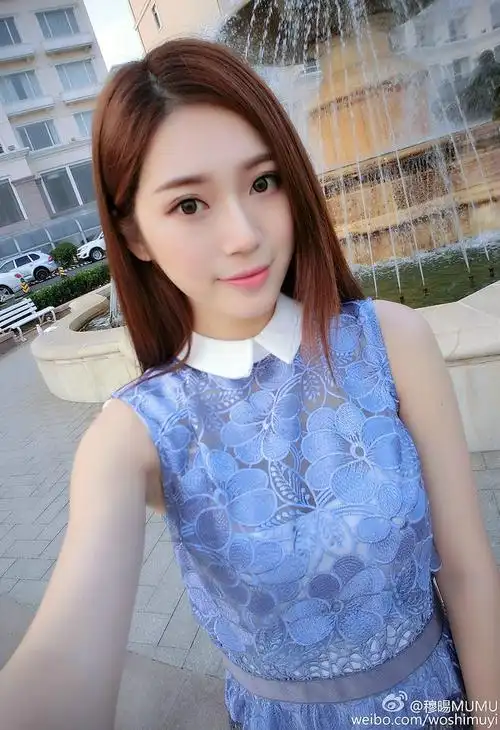 穆晹moyi的自拍照[6p]:感谢林总百忙之中抽出空给我拍美美的照片