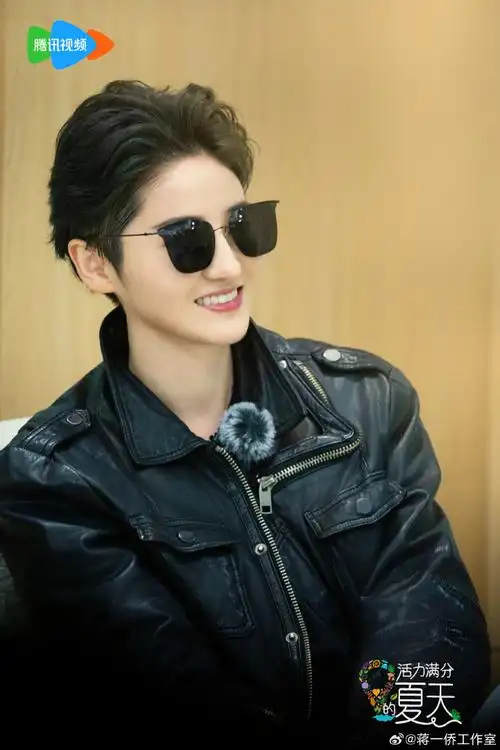 蒋一侨超话#活力满分的夏天#多舞台选择权在手,@蒋