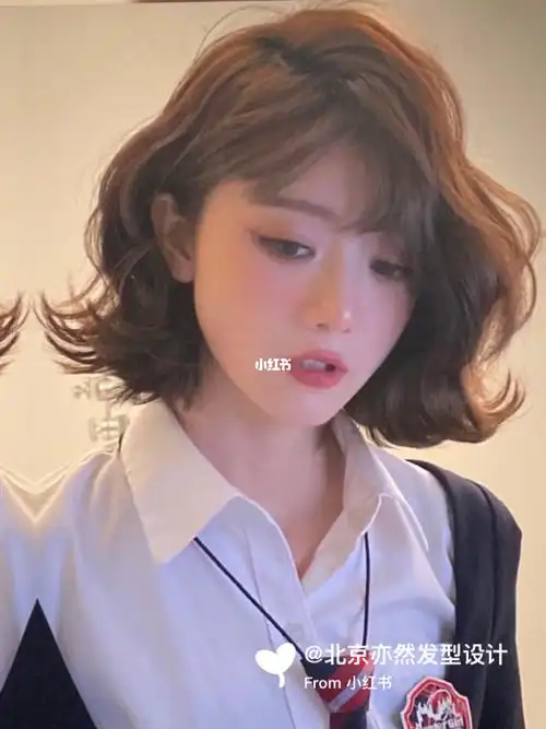 高颧骨方脸女生发型法式蛋卷头