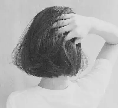 没有抵抗力的短发