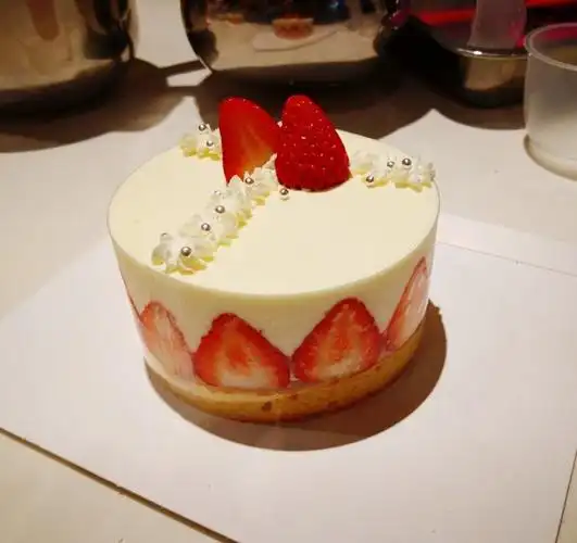 v小姐的小厨房做的草莓慕斯(无需蛋糕片)