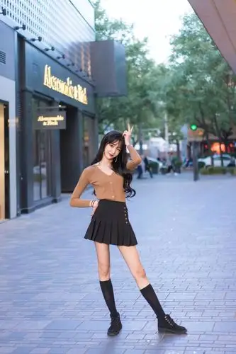 抖音最清纯的女装大佬,整容后跪求粉丝原谅