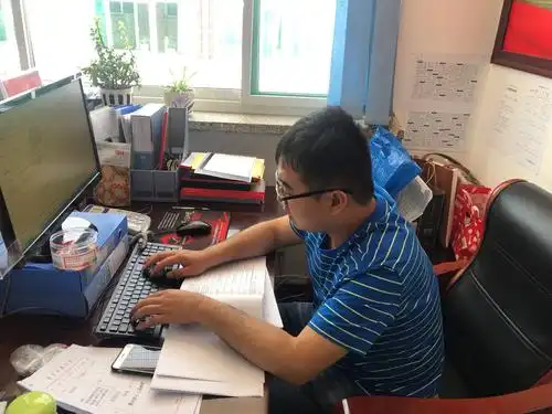 办公室今日工作照片