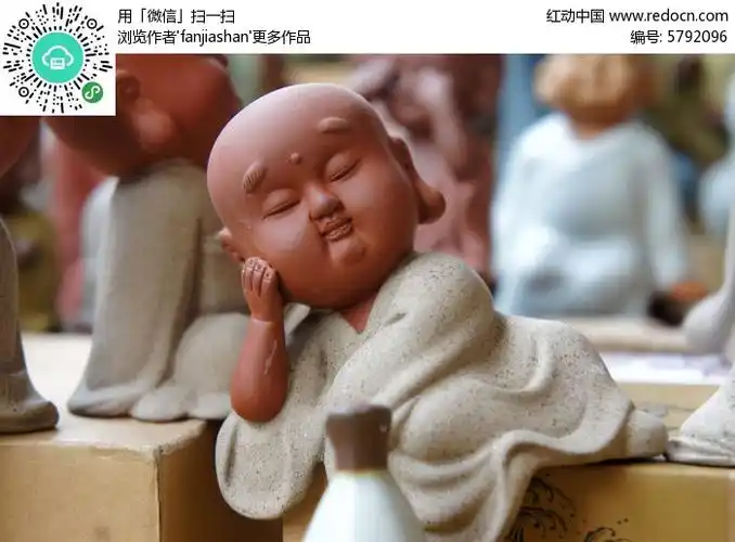 托腮沉思的小和尚