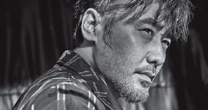 吴秀波颓废沧桑风帅气杂志封面写真图片77