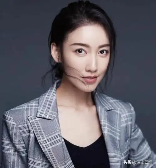 演员高露:戏火人不红!从没有绯闻,要是知道老公是谁就明白了!