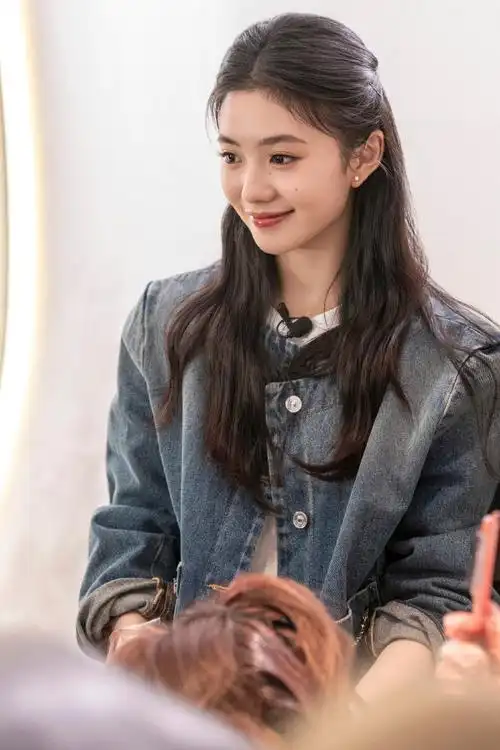 刘浩存超话#江晓媛变形计#滴!