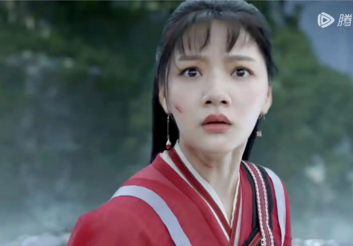 玉骨遥女主真的不丑,只是刘海封印了颜值 #日常碎片plog# #古装剧