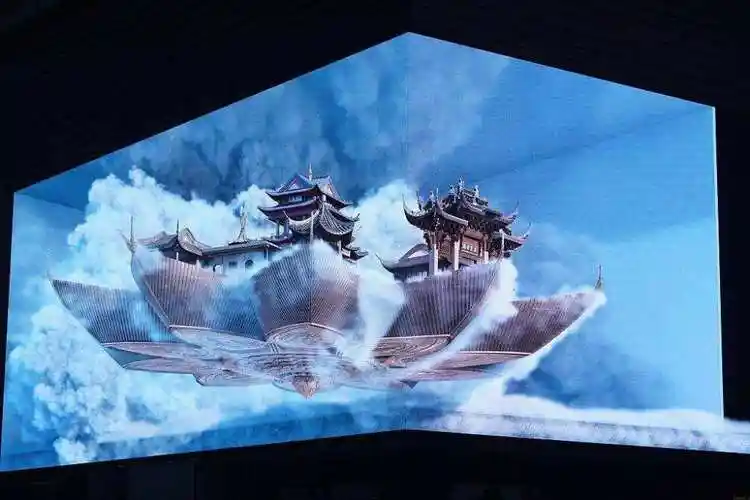 传统的3d视频效果需要使用特定的设备才能实现,但是裸眼3d视频就像