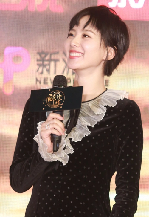 刘诗诗的短发才是真的美,看着精神还俏皮,这样的女人招人怜爱_腾讯网