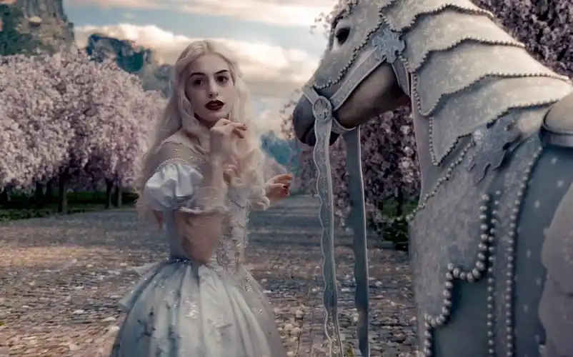 【安妮•海瑟薇】白皇后—岁月从不负美人_哔哩哔哩_bilibili