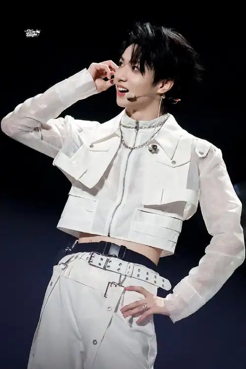 新声唱作人刘耀文