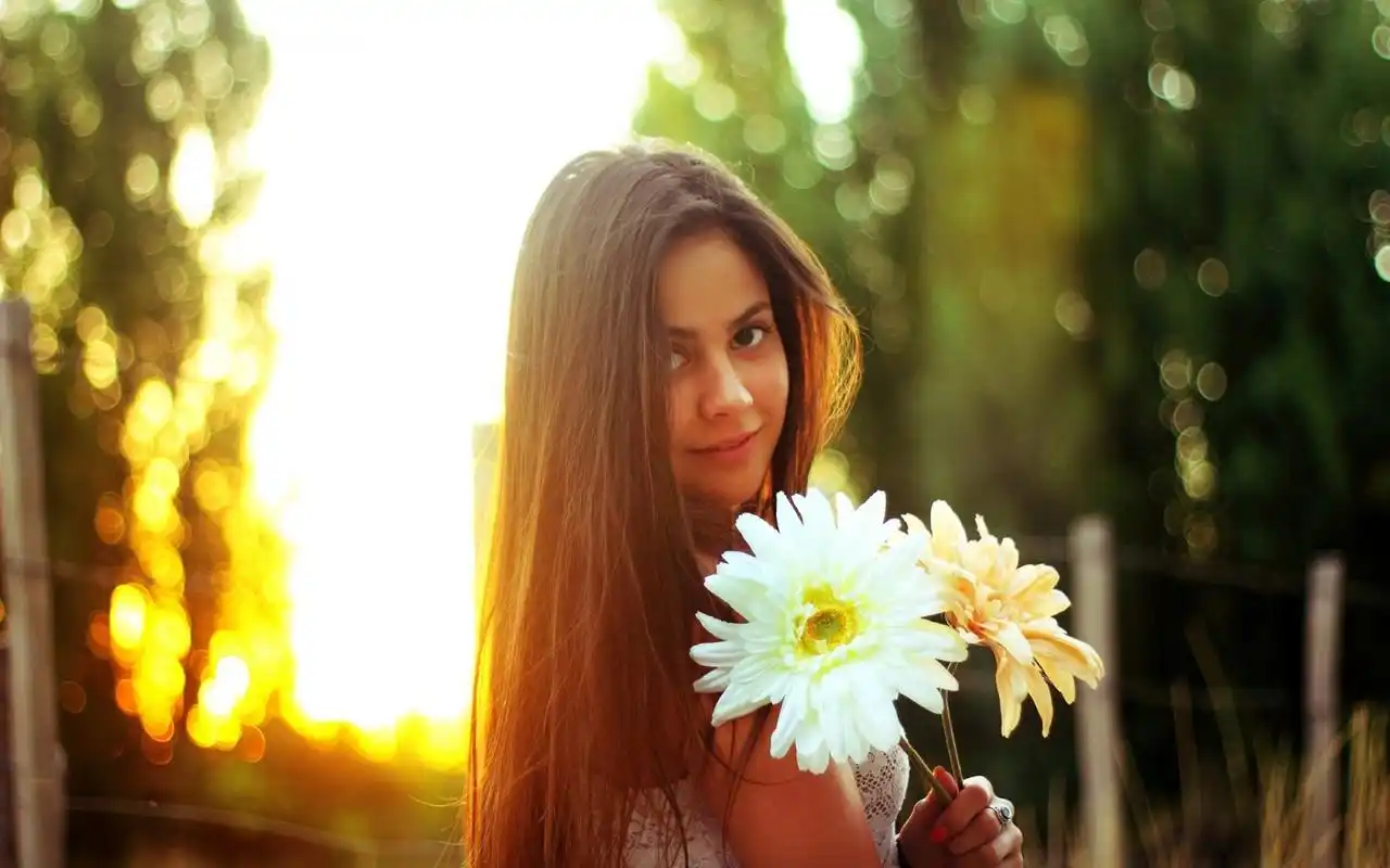 唯美简约的欧美美女壁纸图片下载