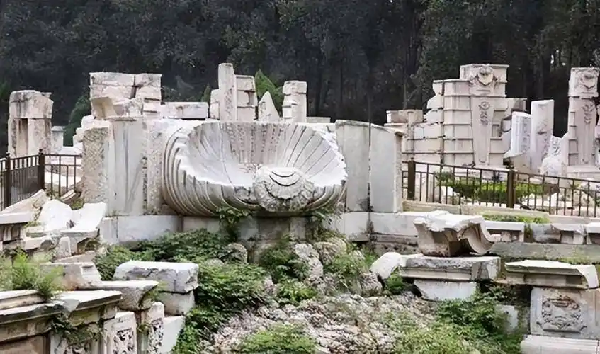 2016年英国拍卖圆明园被毁前照片犹如仙境起拍价高达176万