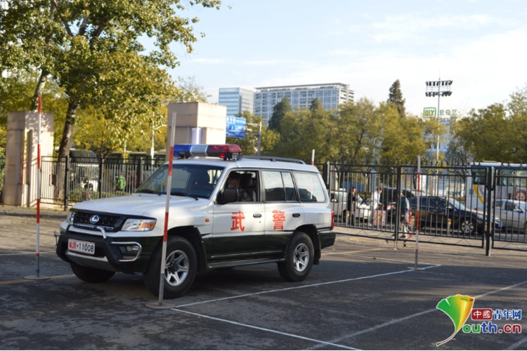 退伍季考核大闯关武警战士文武双全显技能