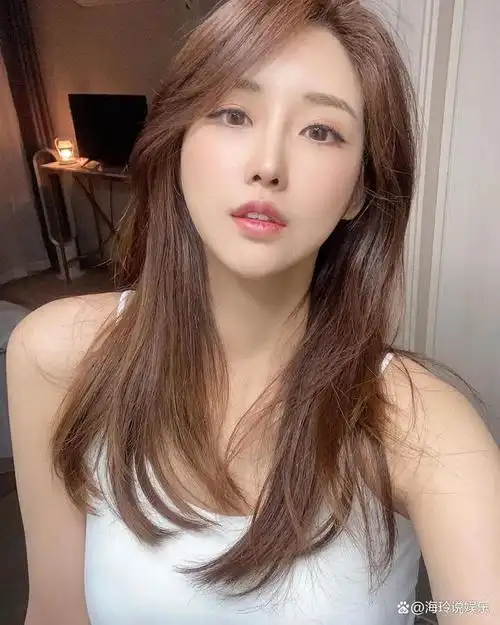 柳多妍,她是韩国最美车模,32岁至今单身未婚的她,美出新高度