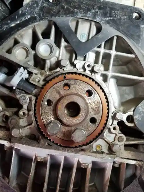 新款普桑14l曲轴后油封齿圈怎么对的