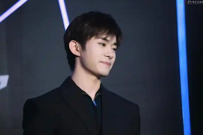 00后的易烊千玺,又有新瓜!