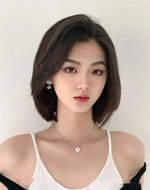 2023年最潮最酷最美的发型,是这款普通的"盐系短发"莫属了.