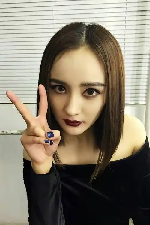 短发时期的幂杨幂超话#杨幂##杨幂 狐妖小红娘月红篇