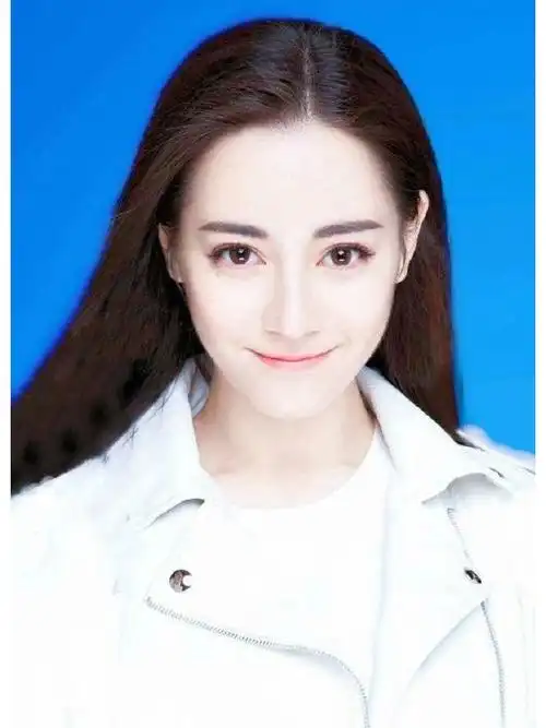 迪丽热巴证件照
