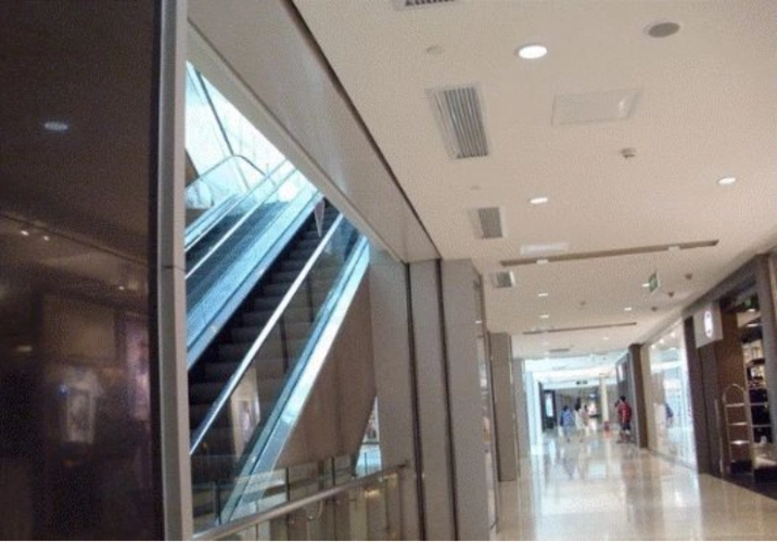 在设置商场防火卷帘门时,我们要遵守以下法则,即:1,安装防火卷帘门的