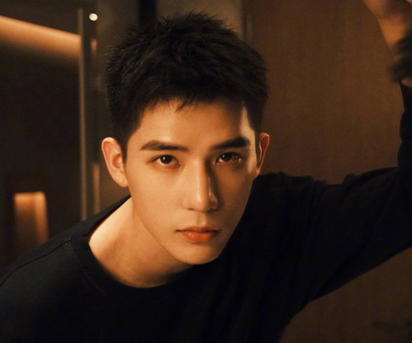 男生剪寸头发型真的好看两侧头发修剪干净阳光帅气有魅力