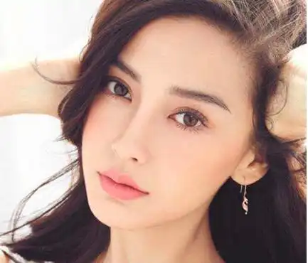 angelbaby 混血小美女baby的眼睛深邃迷人,完全美成仙了.