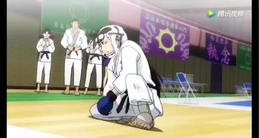 柯南中小兰空手道得冠竟是因为接到新一的助攻