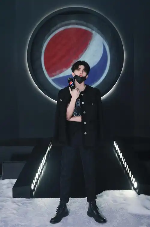 蔡徐坤工作室出图