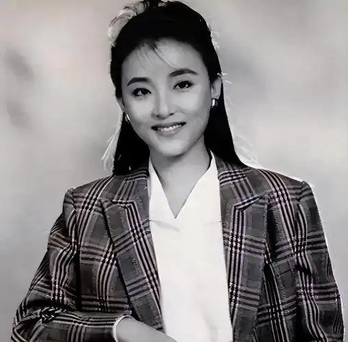 杨澜:我与丈夫早已无爱,若还在一起,对双方都是很不公正的