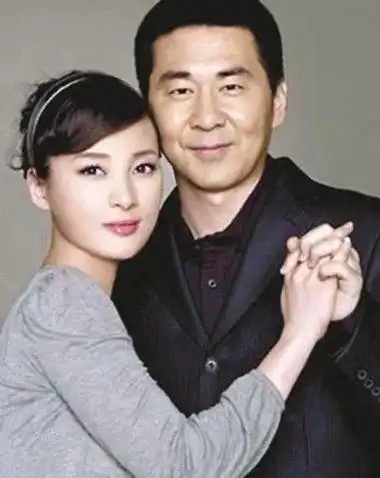 "风韵犹存"的吴越,为何50岁还不结婚不生孩子?