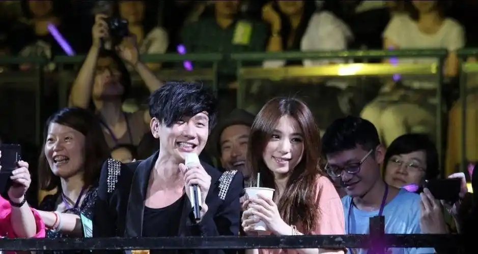 邓紫棋林宥嘉 音乐圈的那些有爱cp