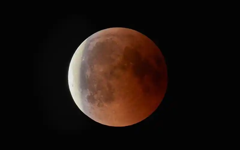 壁纸 月亮特写,夜晚,黑色背景