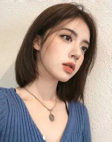 2020精选流行发型28款,一看就很美,修颜时尚很显瘦