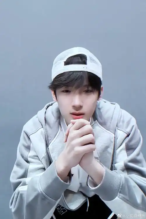 张峻豪美式男高男友感