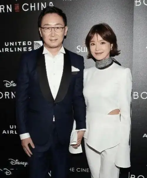 和秦岚抢老公闪婚后却长期分居独自产检这位最美央视女主持终于后悔了