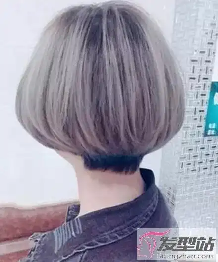 女生后面推掉短发 洋气清爽释放个性